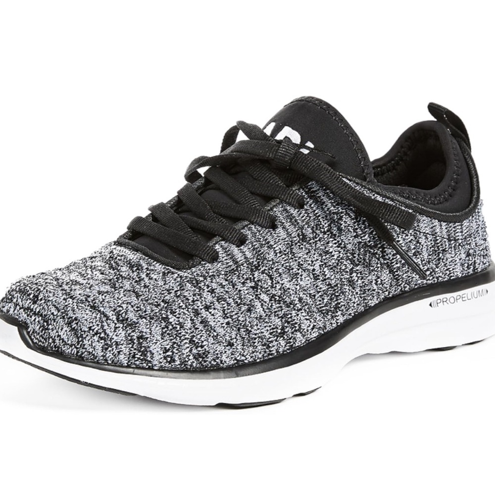 Athletic Propulsion Labs Women's Techloom Phantom Running Shoe